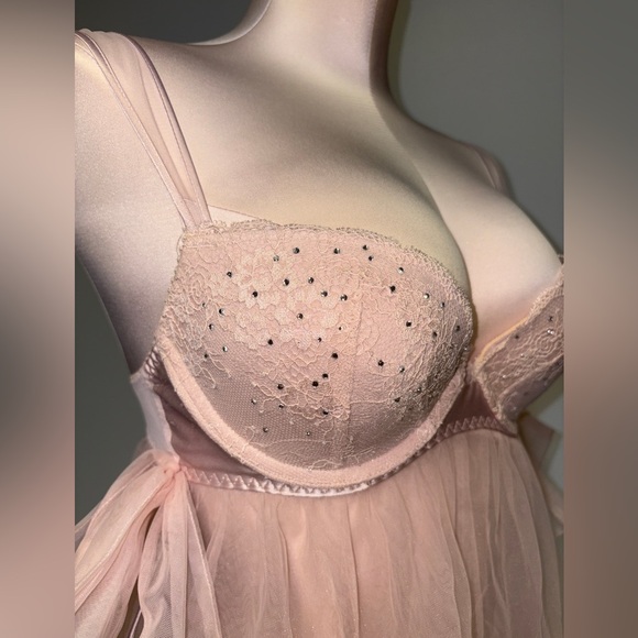 Victoria's Secret Blush Pink Lace & Mesh Babydoll Chemise - Picture 6 of 12